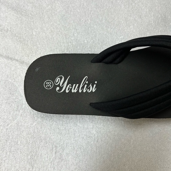 NEW! Black Floral Women's Sandals Size 8 - Picture 4 of 4